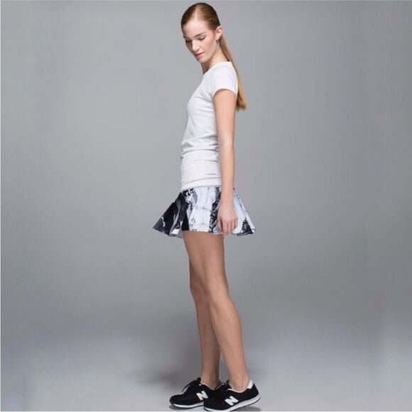 Lululemon Hit your stride Skirt Biggie Pigment Wave White Black 4 - Picture 8 of 11
